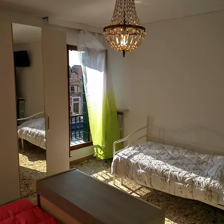 فندق مبيت وإفطار My Friends Canal View البندقية