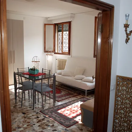 My Friends Canal View Bed & Breakfast Venetië