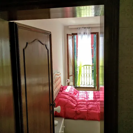 Bed & Breakfast My Friends Canal View