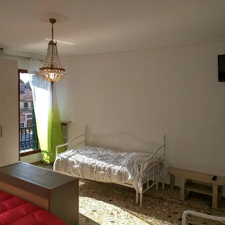 My Friends Canal View 3* Venedig