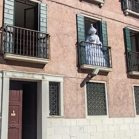 My Friends Canal View Venedig