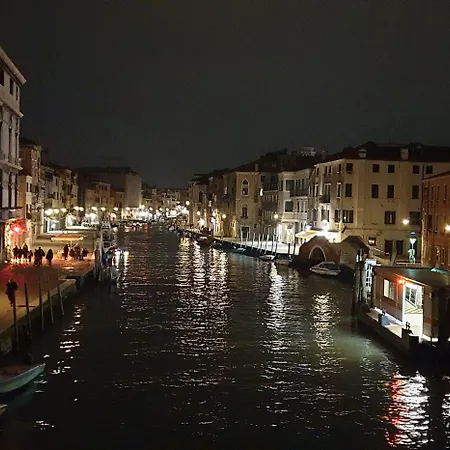 My Friends Canal View Venedig