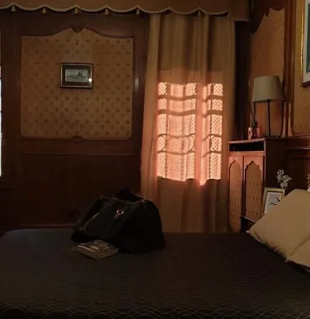 My Friends Canal View Bed & Breakfast