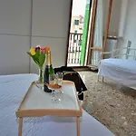 Bed & Breakfast My Friends Canal View Benátky