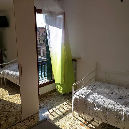 Bed and Breakfast My Friends Canal View