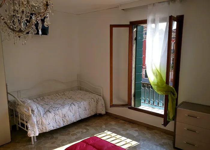 My Friends Canal View 3* Венеция