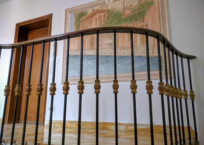 My Friends Canal View Венеция